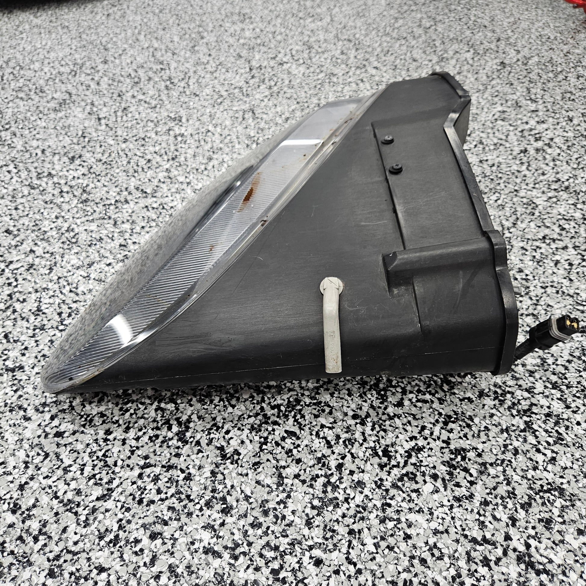 Gen 1/2 Viper Passenger Side Headlight, some damage