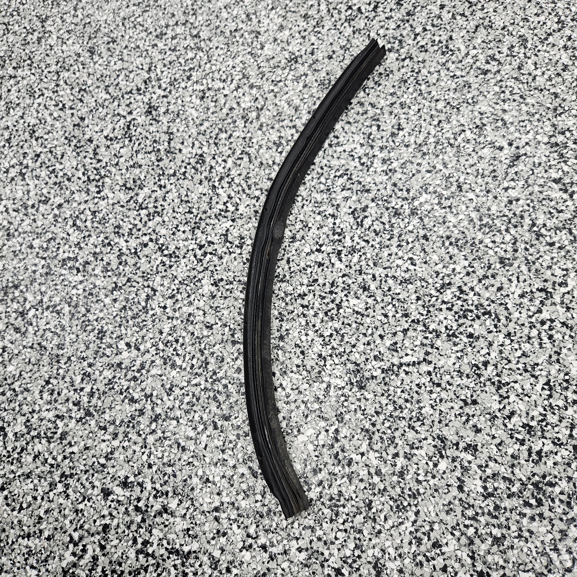Gen 1/2 Viper Wheel Liner Weatherstrip