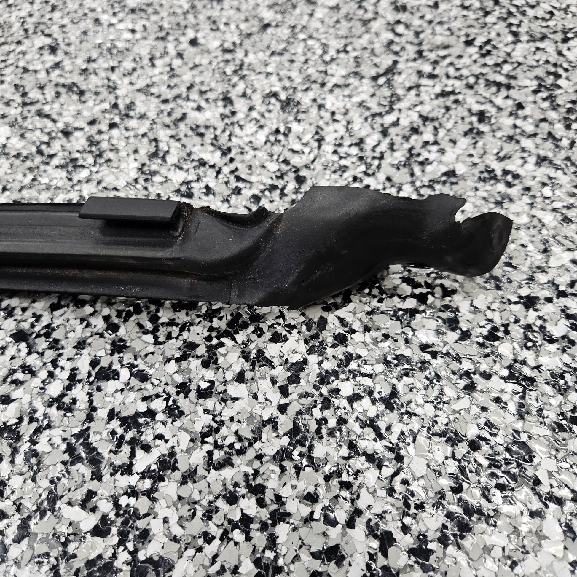 Gen 2 Viper Diver Inner Belt Molding / Weather strip