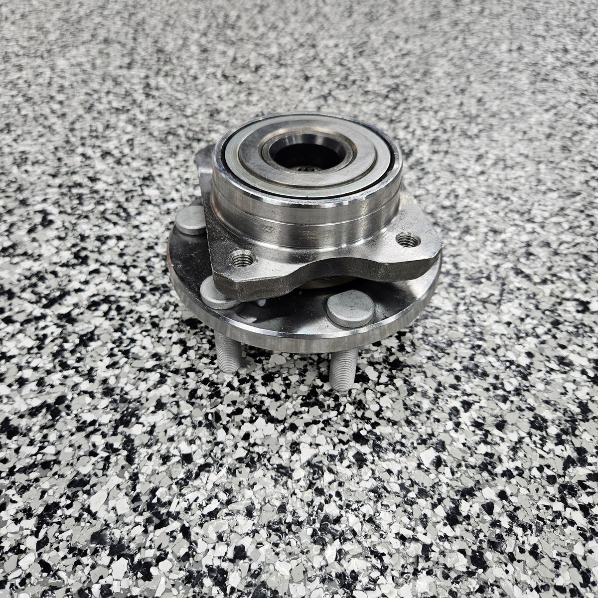 Viper Wheel Hub & Bearing