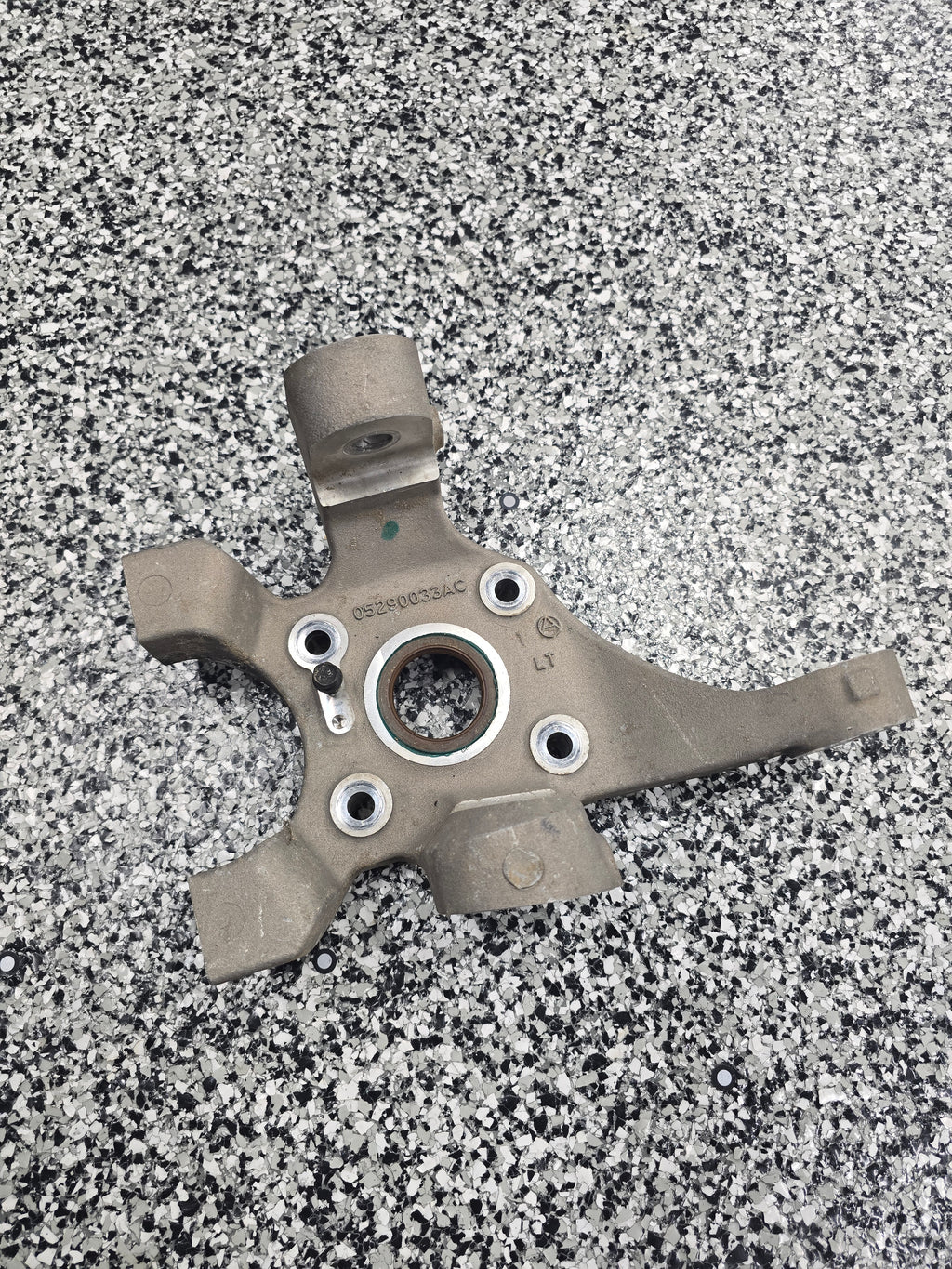 Gen 3/4/5 Viper Front Left Knuckle