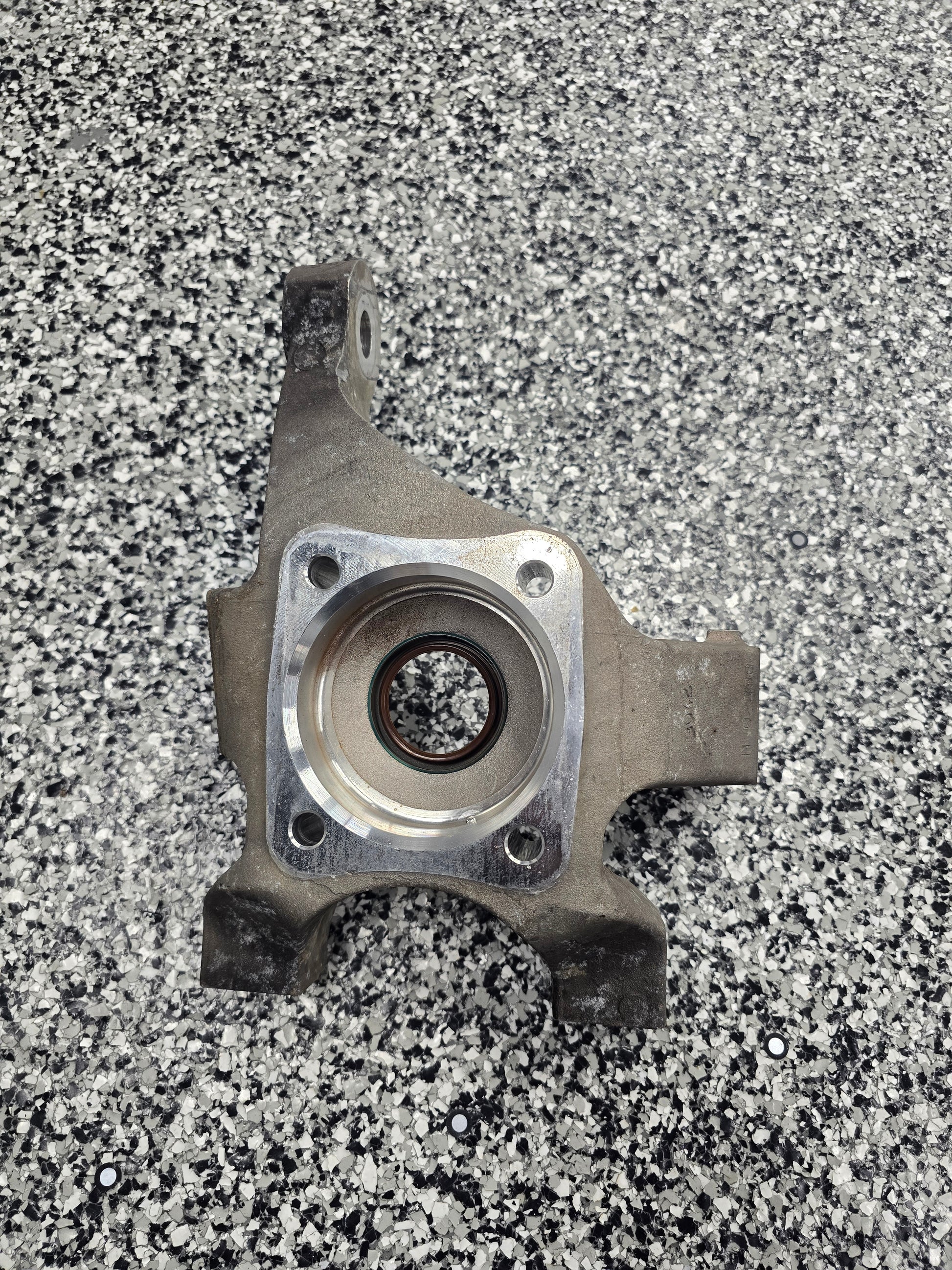 Gen 3/4/5 Viper Front Left Knuckle