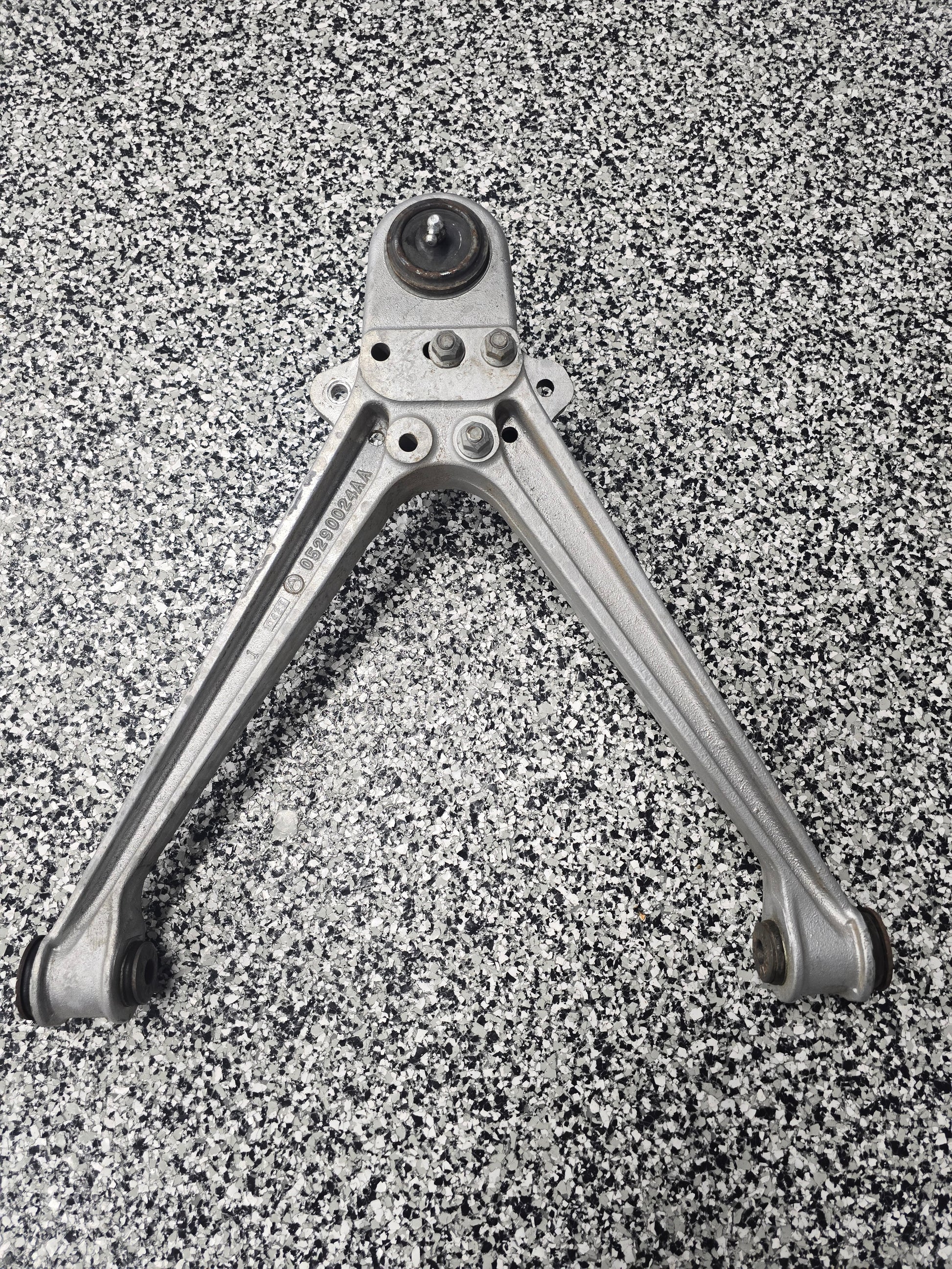 Gen 3/4 Viper Front Left Lower Control Arm