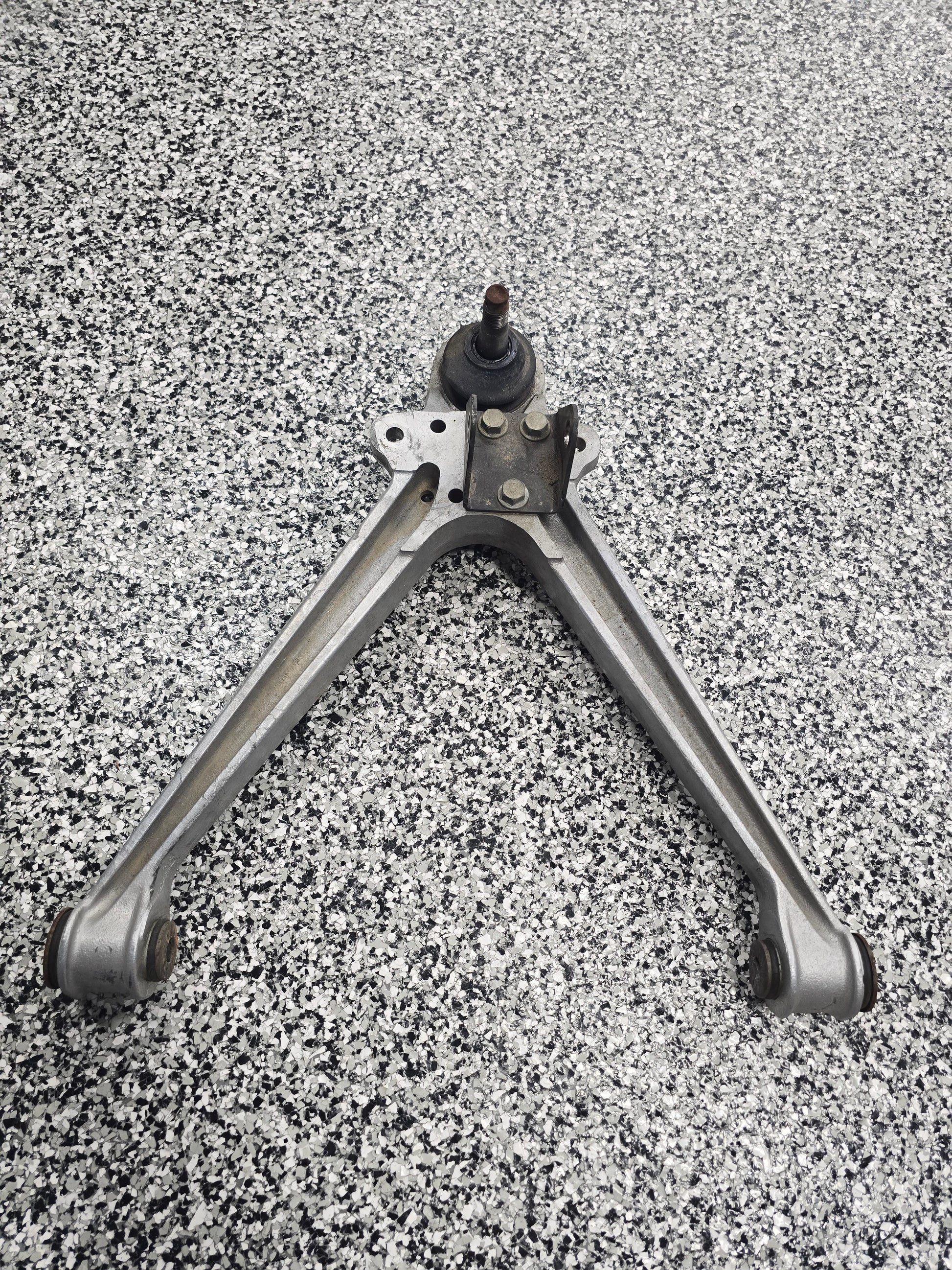 Gen 3/4 Viper Front Right Lower Control Arm
