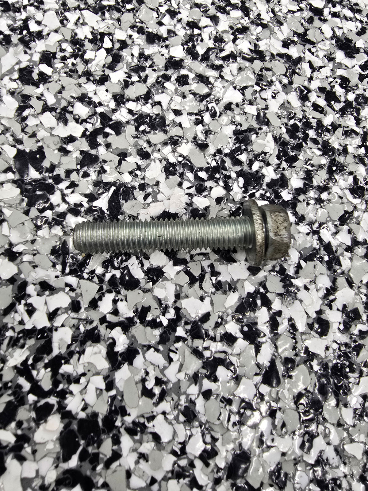 Viper Wheel Bearing Bolt