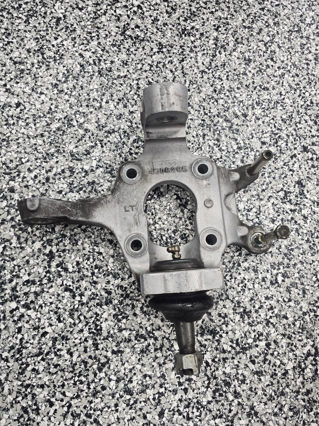Gen 2 Viper Rear Right Knuckle